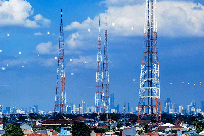 Tampak Sejumlah Tower pemancar yang berada di Jakarta Selatan, Minggu (27/11/2022).