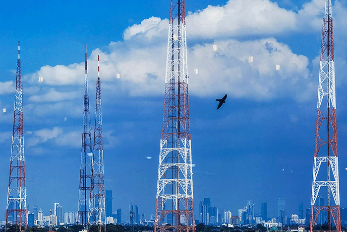 Tampak Sejumlah Tower pemancar yang berada di Jakarta Selatan, Minggu (27/11/2022).