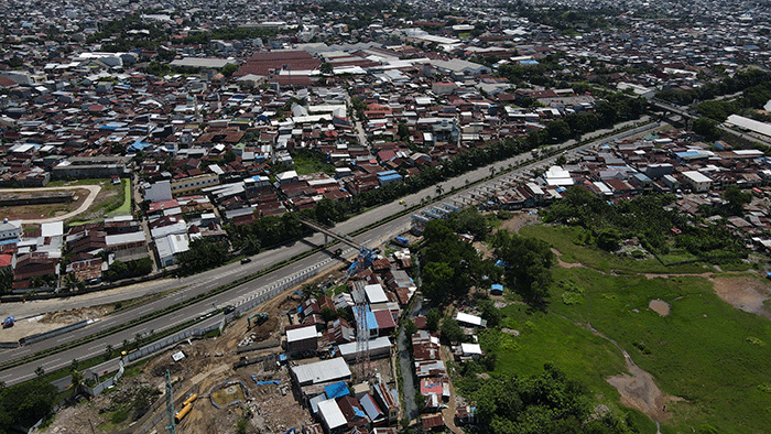 Foto udara proyek Tol Makassar New port, Sulsel. Proyek tol Makassar New Port (MNP) Sulawesi Selatan ditarget sudah bisa beroperasi Juni 2023 nanti.