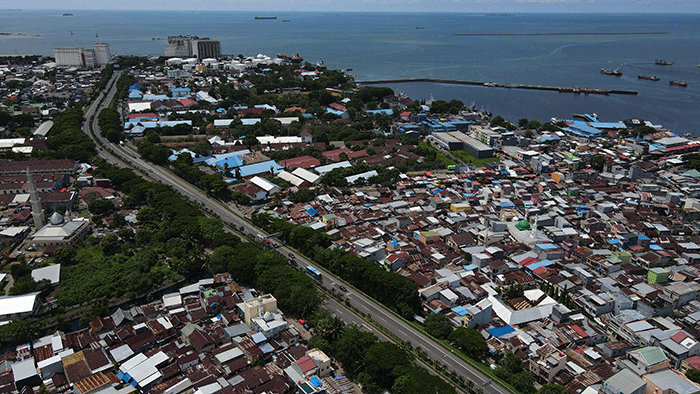 Foto udara proyek Tol Makassar New port, Sulsel. Proyek tol Makassar New Port (MNP) Sulawesi Selatan ditarget sudah bisa beroperasi Juni 2023 nanti.