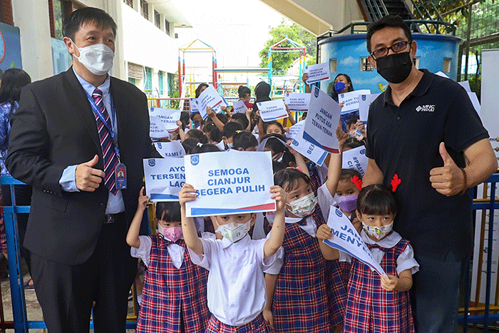 Siswa TK juga berkontribusi dalam memberikan dukungan dan semangat berupa gambar dan tulisan untuk korban gempa Cianjur.
