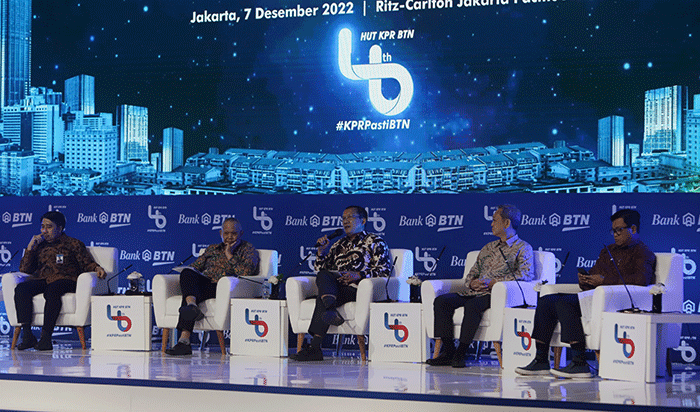 Seminar Economic & Property Outlook 2023 dengan tema “Tantangan Penyediaan Rumah Rakyat Ditengah Ketidakpastian Ekonomi Global” di Jakarta, Rabu (7/12/2022).