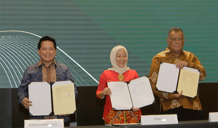 Penandatanganan nota kesepahaman antara BSI dengan Universitas Indonesia di Auditorium Makara UI, Depok, Kamis (8/12/2022).