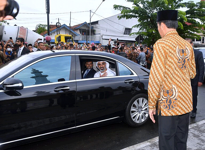 Presiden Joko Widodo menerima kedatangan Khalid bin Mohamed bin Zayed Al Nahyan, putra dari Presiden Persatuan Emirat Arab Mohamed bin Zayed Al Nahyan (MBZ).