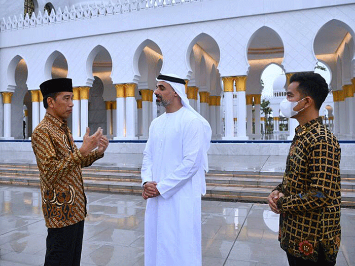 Presiden Joko Widodo menerima kedatangan Khalid bin Mohamed bin Zayed Al Nahyan, putra dari Presiden Persatuan Emirat Arab Mohamed bin Zayed Al Nahyan (MBZ).