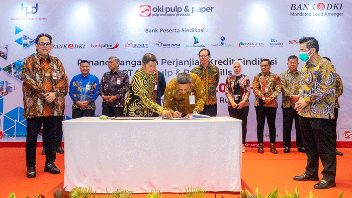 Penandatanganan Perjanjian Kredit Sindikasi PT Oki Pulp Paper & Mills, Rabu (14/12/2022).