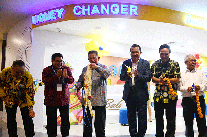 Bank BTN berkomitmen akan terus meningkatkan layanan perbankan untuk mempermudah banyak orang dalam bertransaksi.