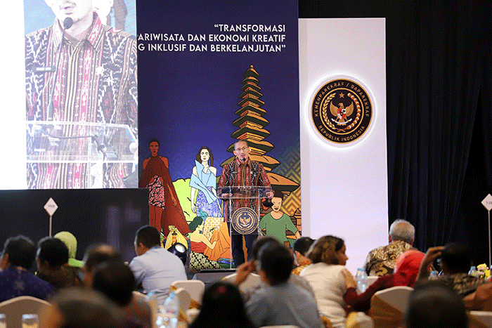 Menteri Pariwisata dan Ekonomi Kreatif (Menparekraf) Sandiaga Uno saat memberikan sambutan pada Rakornas pariwisata dan ekonomi kreatif (Parekraf) 2022.