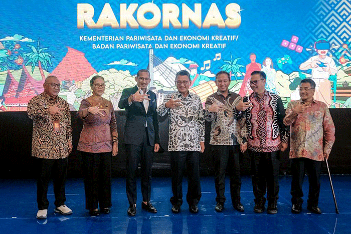 Menteri Pariwisata dan Ekonomi Kreatif (Menparekraf) Sandiaga Salahuddin Uno dan jajarannya menandatangani sejumlah nota kesepahaman bersama.