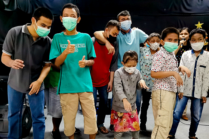 Kegiatan peduli sesama kali ini diharapkan dapat meningkatkan nilai tenggang rasa kepada sesama, khususnya pada para penyandang Tunaganda.