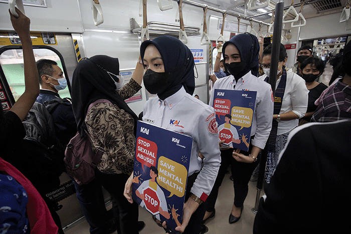 Sosialisasi anti pelecehan seksual dalam rangka memperingati Hari Ibu di Stasiun BNI City, Jakarta Pusat, Kamis (22/12/2022).