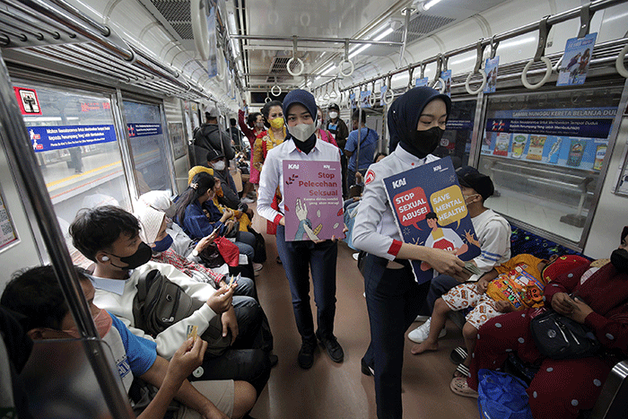 KAI Commuter Peringati Hari Ibu