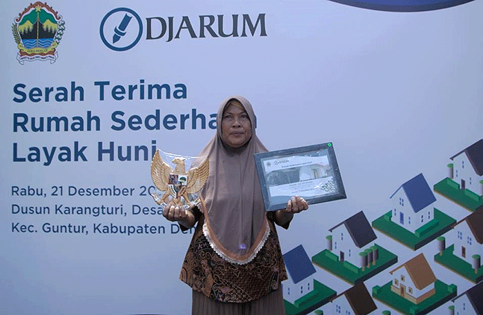 Seremoni peresmian rumah sederhana layak huni (RSLH) di Desa Bogosari, Kabupaten Demak, Jawa Tengah, Rabu (21/12/2022).