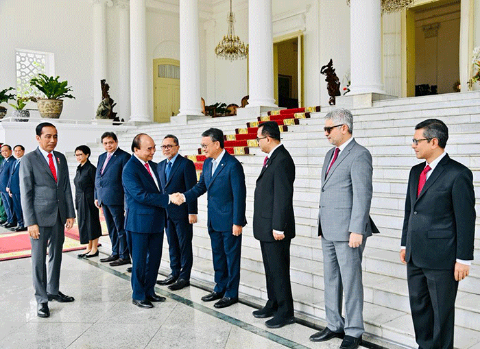 Presiden Joko Widodo menyambut kunjungan kenegaraan Presiden Republik Sosialis Vietnam Nguyễn Xuân Phúc, di Istana Kepresidenan Bogor, Jawa Barat.