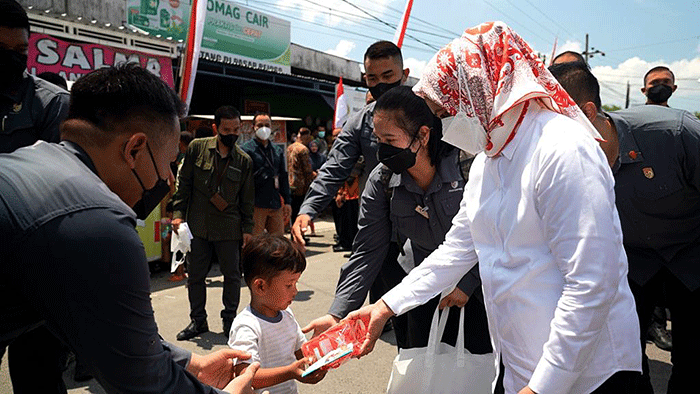 Iriana Joko Widodo menyampaikan pesan penuh semangat bagi para ibu dalam momen peringatan Hari Ibu ke-94 tahun 2022 yang jatuh pada Kamis, 22 Desember 2022.
