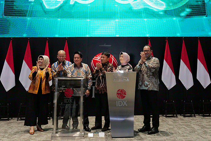 Seremoni pembukaan perdagangan Bursa Efek Indonesia dalam rangka pelaksanaan right issue PT Bank Syariah Indonesia Tbk (BRIS) di Bursa Efek Indonesia, Jakarta.