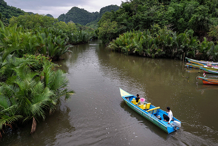 Keindahan kawasan Wisata Kampoeng Karst Rammang-rammang Salenrang Maros sudah tidak diragukan lagi.