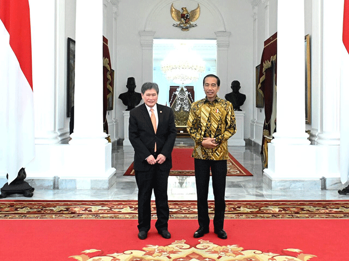 Presiden Joko Widodo menerima Sekretaris Jenderal (Sekjen) ASEAN Dato’ Lim Jock Hoi beserta delegasi di Istana Merdeka, Jakarta, Jumat (30/12/2022).