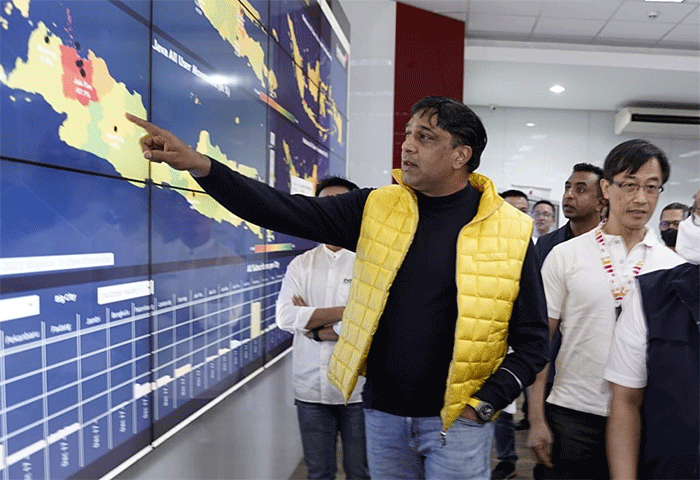 Pemantauan kapasitas jaringan, yang disiapkan 50% lebih besar dari rata-rata trafik harian normal untuk mendukung aktivitas digital pelanggan.