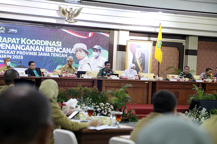 Bantuan operasional penanganan darurat banjir di Jawa Tengah, Senin (2/1/2023).