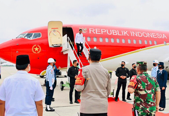 Presiden Joko Widodo melakukan kunjungan kerja di Provinsi Riau, Rabu (4/1/2023).