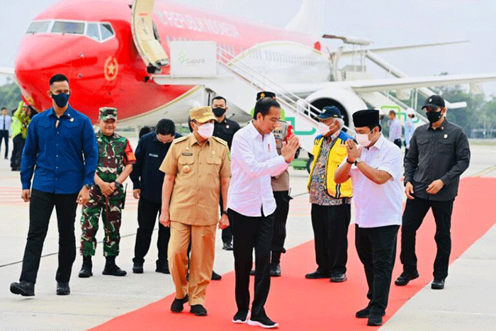 Presiden Joko Widodo melakukan kunjungan kerja di Provinsi Riau, Rabu (4/1/2023).