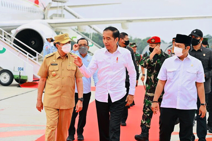 Presiden Joko Widodo melakukan kunjungan kerja di Provinsi Riau, Rabu (4/1/2023).