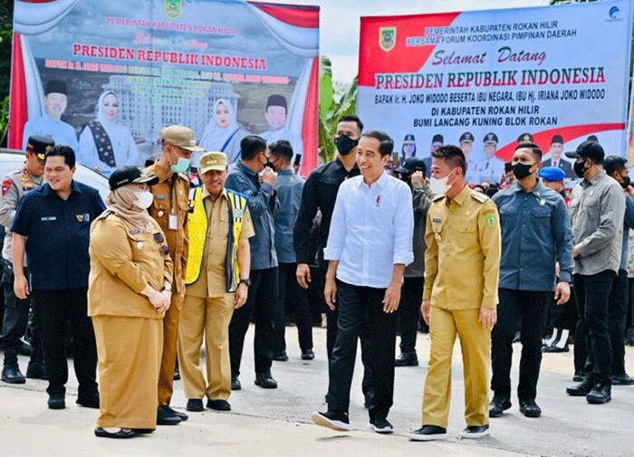 Presiden Joko Widodo meresmikan sistem penyediaan air minum (SPAM) regional Durolis (Dumai-Rokan Hilir-Bengkalis), Kamis (5/1/2023).