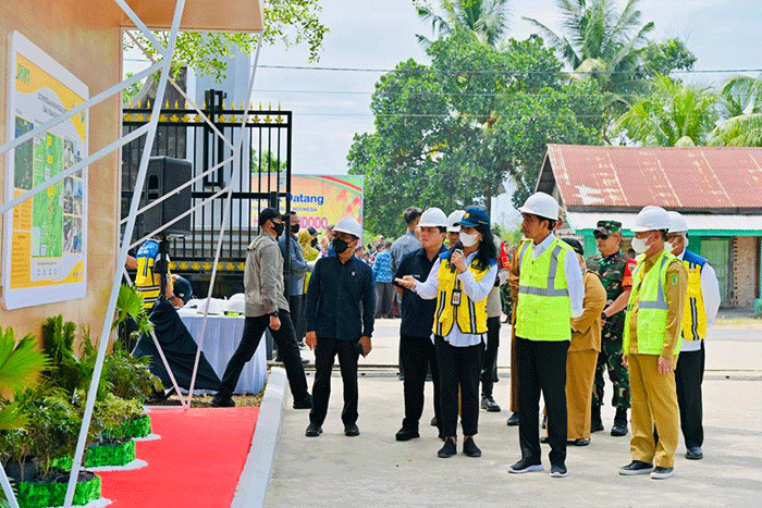 Presiden Joko Widodo meresmikan sistem penyediaan air minum (SPAM) regional Durolis (Dumai-Rokan Hilir-Bengkalis), Kamis (5/1/2023).