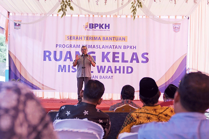 Badan Pengelola Keuangan Haji (BPKH) melakukan serah terima Program Kemaslahatan senilai 1,2 Miliar rupiah.
