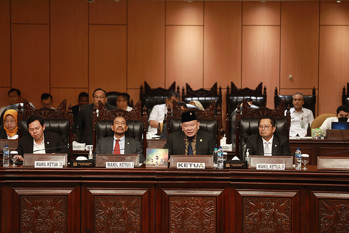 Sidang Paripurna DPD ke-7 masa sidang II Tahun Sidang 2022-2023 di Kompleks Parlemen, Senayan, Jakarta, Senin (9/1/2023).