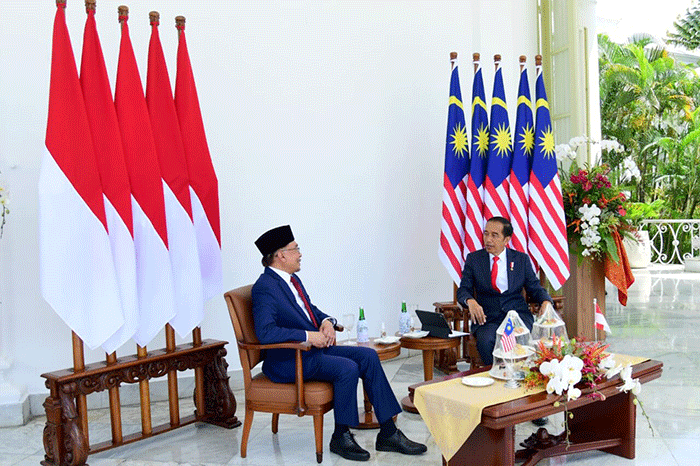Presiden Joko Widodo menggelar pertemuan dengan Perdana Menteri Malaysia, Dato’ Seri Anwar bin Ibrahim dalam kunjungan resminya ke Istana Kepresidenan Bogor.