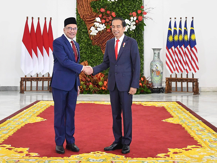 Presiden Joko Widodo menyambut kunjungan resmi Perdana Menteri (PM) Malaysia, Dato’ Seri Anwar bin Ibrahim, di Istana Kepresidenan Bogor, Jawa Barat.
