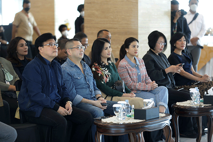 Syukuran Asia Media Productions (AMP) Performance Celebration yang diselenggarakan di lounge Studio RCTI+ Kebun Jeruk, Jakarta, Rabu (11/1/2023).