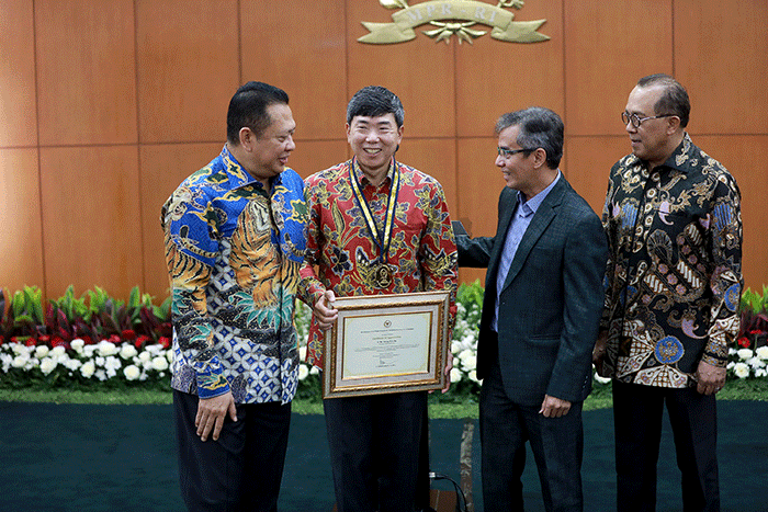 Ketua MPR Bambang Soesatyo Memberikan Kata Sambutan saat melakukan pertemuan dengan delegasi Korea - Indonesia (KORINDO).