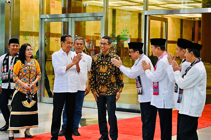 Presiden Joko Widodo meninjau kesiapan lokasi penyelenggaraan KTT ASEAN 2023 di Jakarta Convention Center (JCC), Jakarta, Jumat (13/1/2023).