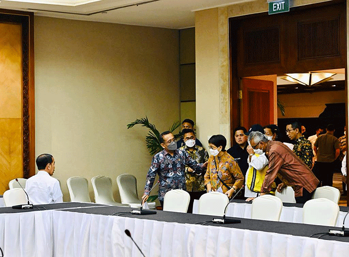 Presiden Joko Widodo meninjau kesiapan lokasi penyelenggaraan KTT ASEAN 2023 di Jakarta Convention Center (JCC), Jakarta, Jumat (13/1/2023).