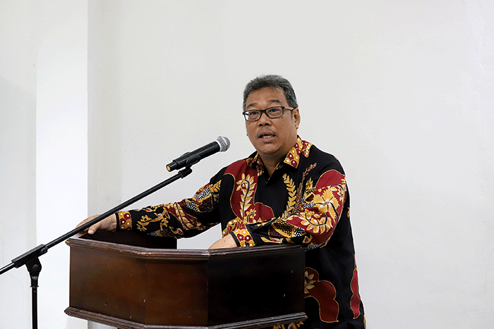 Propami menyiapkan sekolah darurat sebagai pengganti sementara sekolah SDN Cimanahayu yang roboh pasca gempa 5,6 SR di Cugenang, Cianjur.