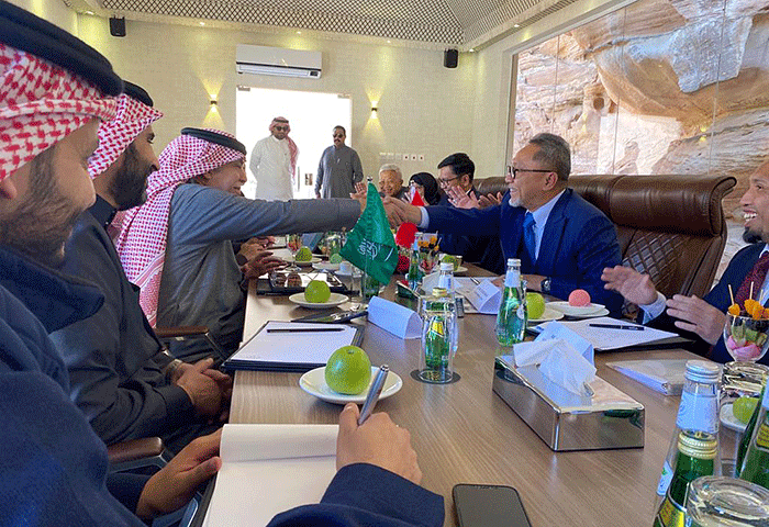 Menteri Perdagangan Arab Saudi menilai pertemuan bilateral Arab Saudi-Indonesia di Al Ula pada Minggu (22/1) sebagai pertemuan bersejarah.