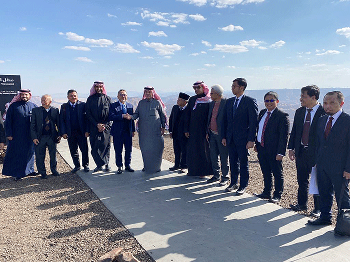 Menteri Perdagangan Arab Saudi menilai pertemuan bilateral Arab Saudi-Indonesia di Al Ula pada Minggu (22/1) sebagai pertemuan bersejarah.