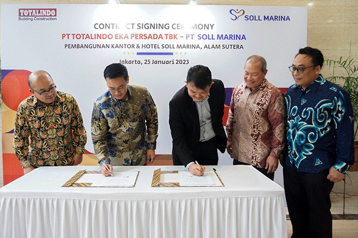 Penandatanganan proyek Pembangunan Kantor dan Hotel Soll Marina Alam Sutera di Kantor Pusat Totalindo, Tebet, Jakarta Selatan, Rabu (25/1/2023).