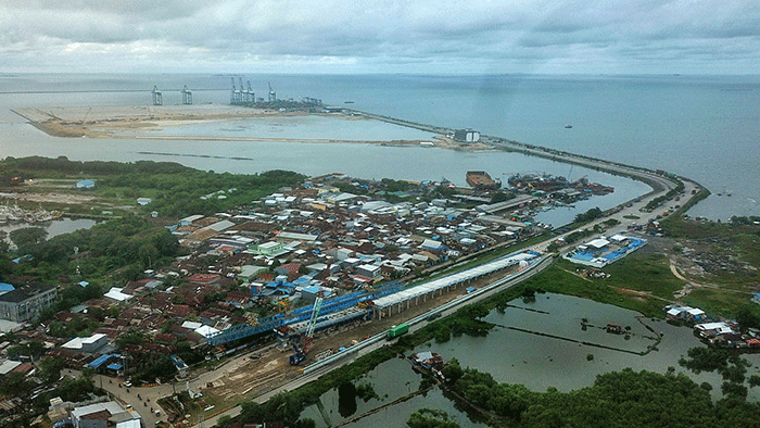 Aktivitas pembangunan megaproyek Makassar New Port (MNP), Kamis (26/1/2023).