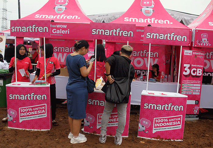 Warga menghadiri festival WOW 100% di Depok, Jawa Barat, Sabtu (28/1/2023).