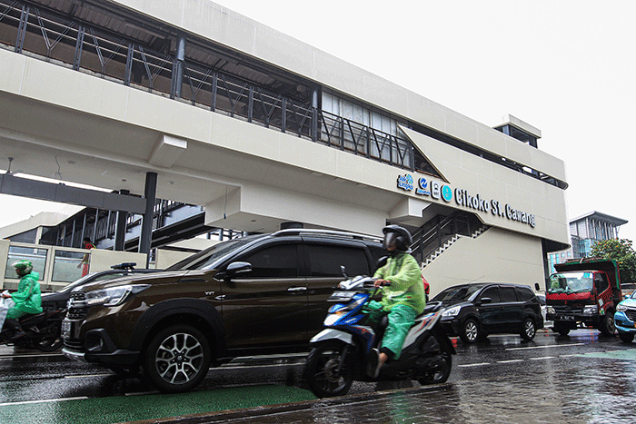 Begini penampakan terkini progres revitalisasi halte Cawang Cikoko, Jakarta, Rabu (1/2/2023)