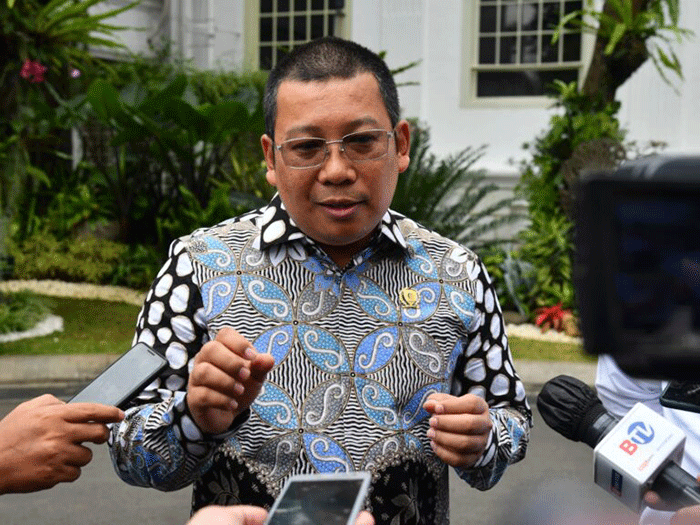 Menteri Perdagangan Zulkifli Hasan memberikan keterangan usai mengikuti rapat yang dipimpin oleh Presiden Joko Widodo di Istana Merdeka, Jakarta.