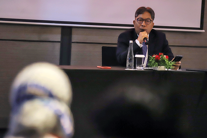 Director For Tourism Marketing Asia Pacific Region, Raden Wisnu Sindhutrisno memberikan pemaparan saat Media Brefing dalam ASEAN Tourism Forum 2023.