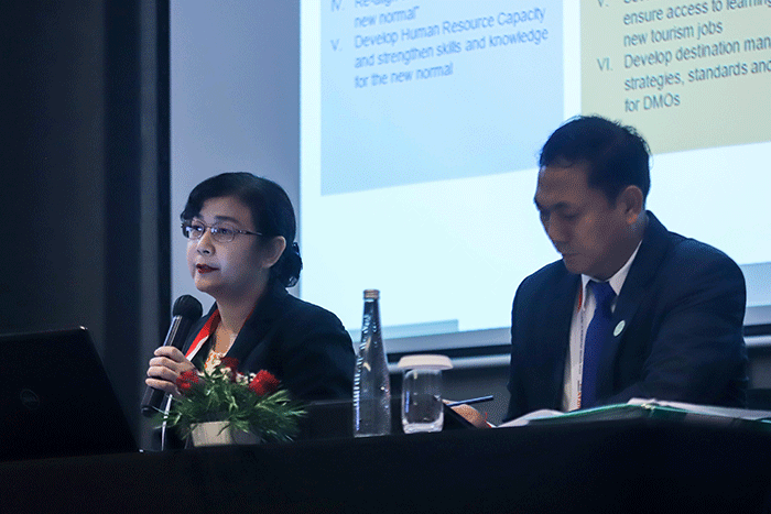 Ministry of Hotels and Tourism of Myanmar, Khaing Mee Mee Htun memberikan pemaparan saat NTO's Media Briefing dalam ASEAN Tourism Forum (ATF) 2023.