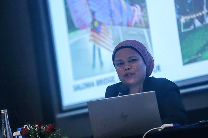 Deputy Director Tourism Malaysia Jakarta, Haryanty Abu Bakar memberikan pemaparan saat NTO's Media Briefing dalam ASEAN Tourism Forum (ATF) 2023.