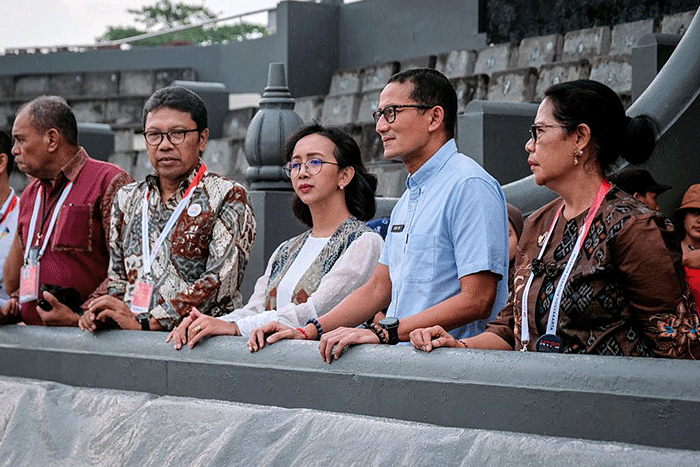 Menteri Pariwisata dan Ekonomi Kreatif Sandiaga Salahuddin Uno mengunjungi Candi Prambanan, Kabupaten Sleman, Yogyakarta, Kamis (2/2/2023).