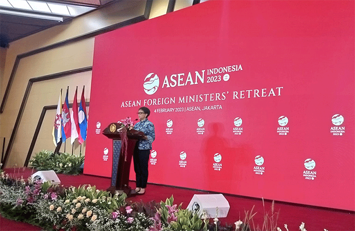 Menteri Luar Negeri Indonesia Retno Marsudi mengatakan negara-negara ASEAN lainnya mendukung upaya Indonesia untuk mengatasi isu Myanmar.